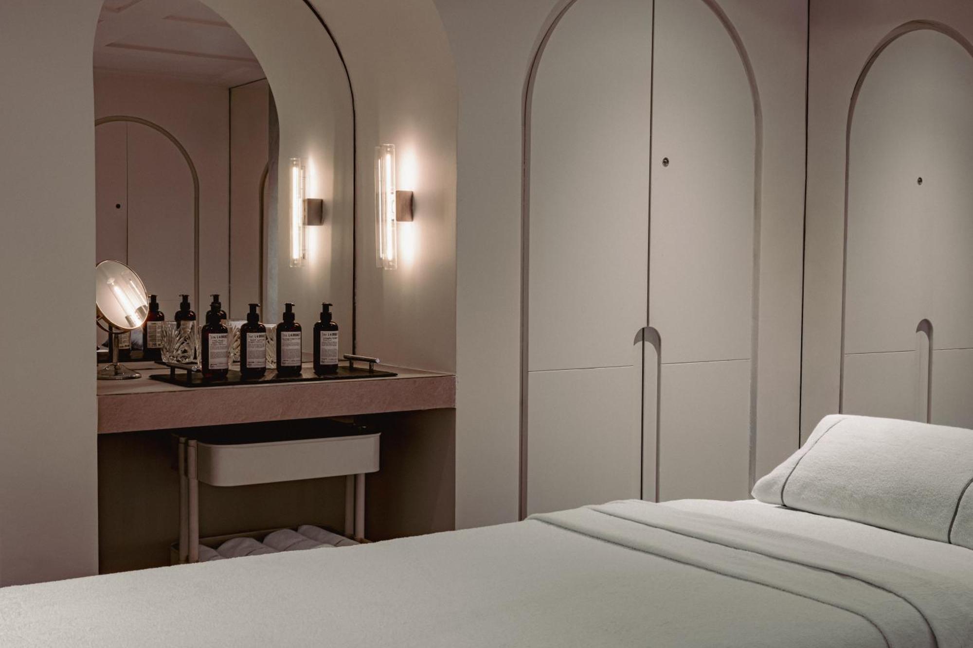 Experimental Marais Hotel