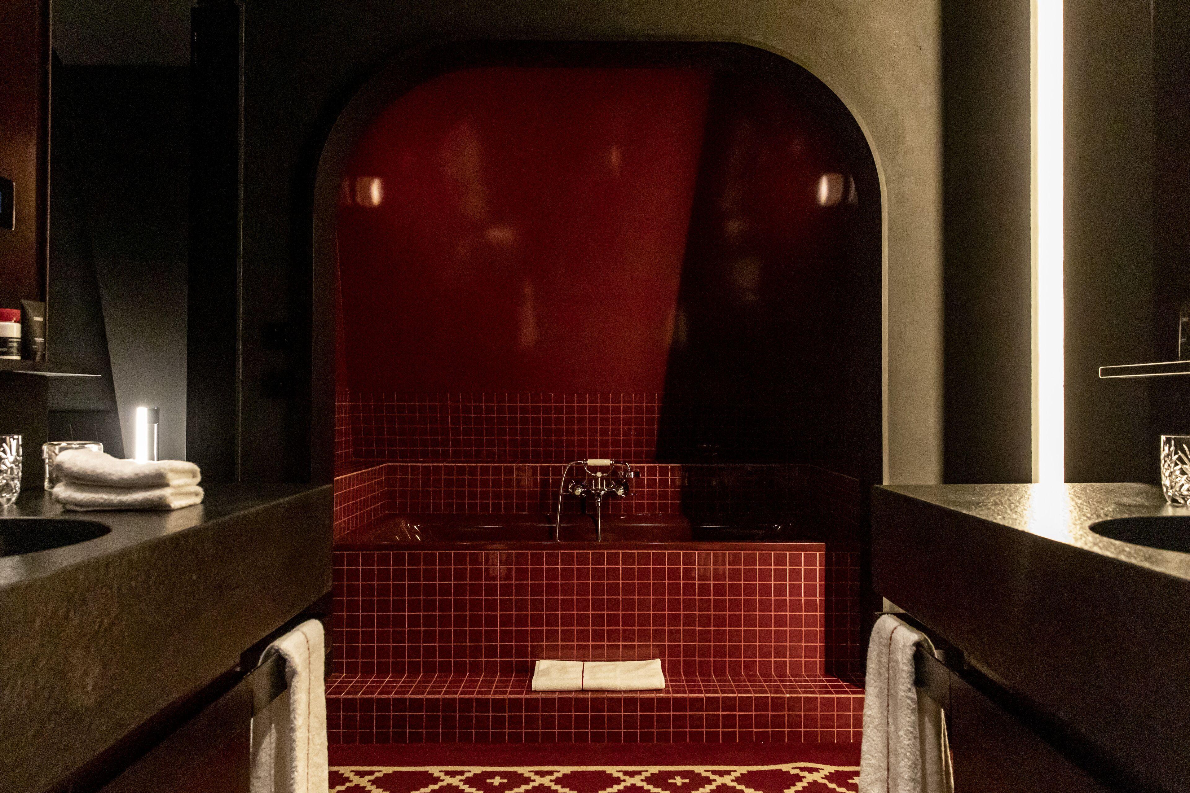 Experimental Marais 5*