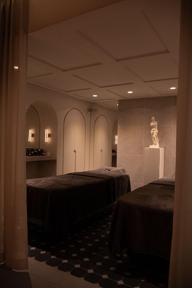 Experimental Marais Hotel 5*