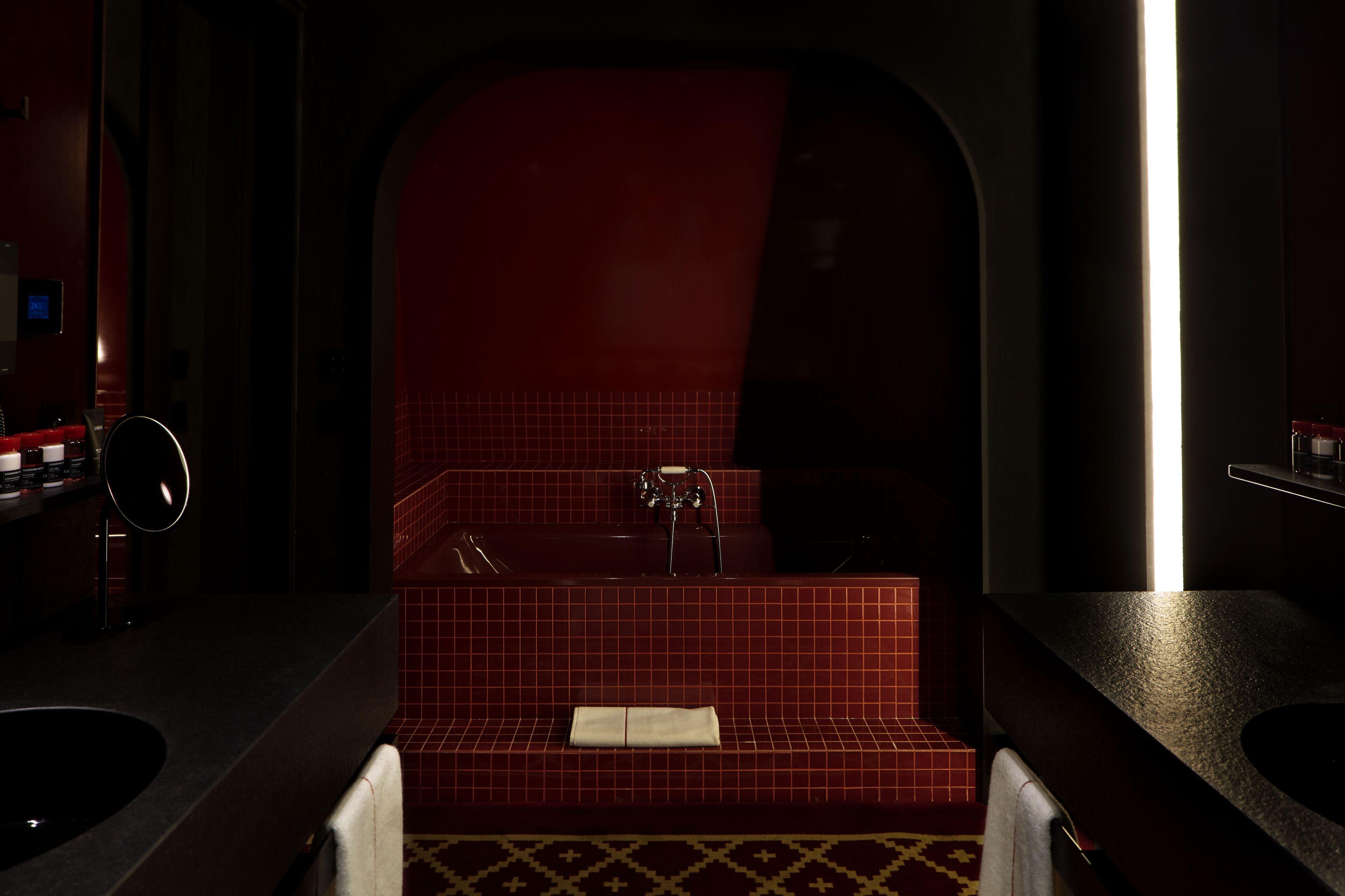 Experimental Marais Hotel