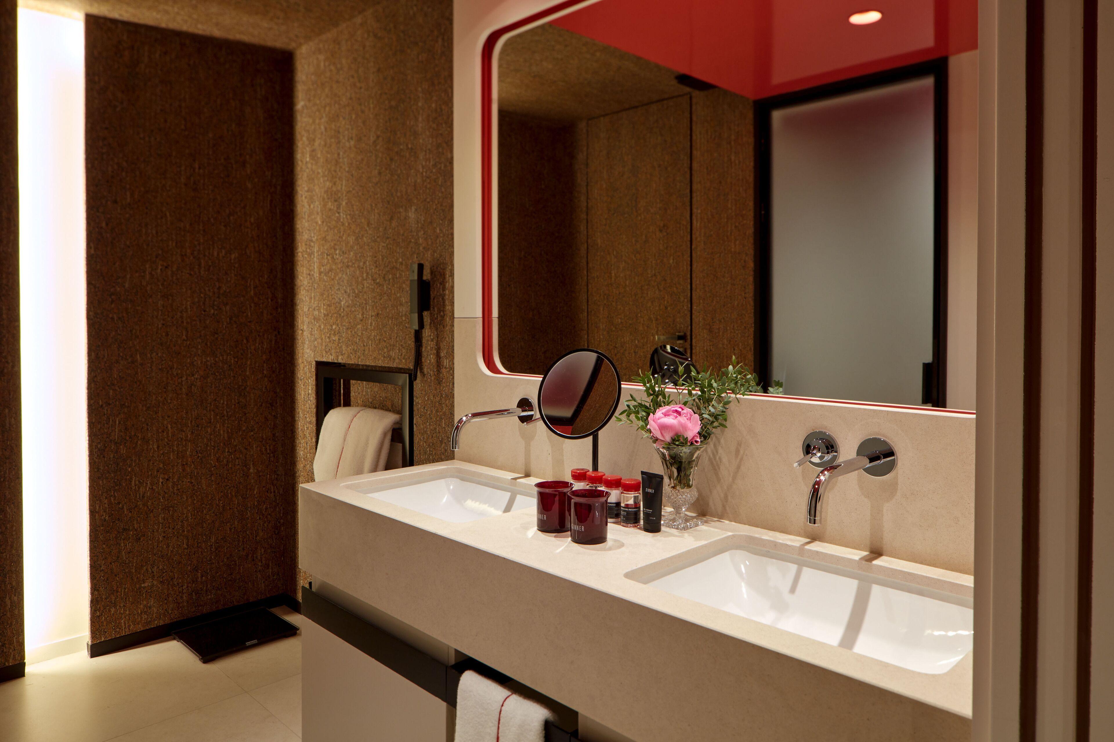 Experimental Marais Hotel 5*